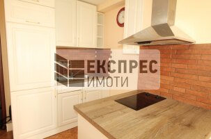 Möbliert 1 Schlafzimmer Wohnung, Center