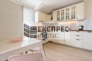 Обзаведен, нов Тристаен апартамент, Гръцка махала