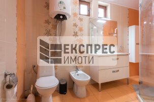 Обзаведен, нов Тристаен апартамент, Гръцка махала