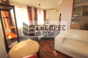 Луксозен, Обзаведен, Тристаен апартамент, Гръцка махала