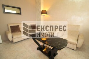 Furnished 2 Schlafzimmer Wohnung, Red Square