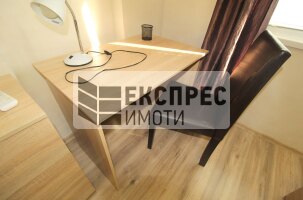 Furnished 2 Schlafzimmer Wohnung, Red Square
