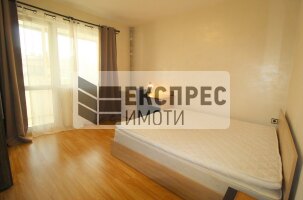 Furnished 2 Schlafzimmer Wohnung, Red Square