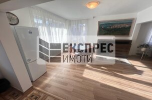 Обзаведен Тристаен апартамент, Център