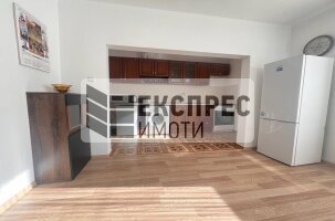 Обзаведен Тристаен апартамент, Център