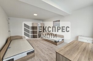  House, Evksinograd