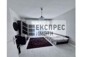 Нов, Обзаведен Тристаен апартамент, Окръжна болница