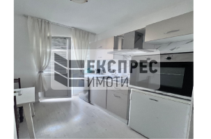 Нов, Обзаведен Тристаен апартамент, Окръжна болница