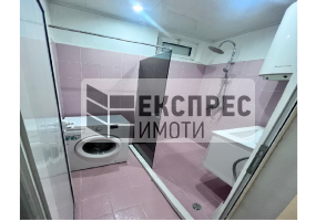 Нов, Обзаведен Тристаен апартамент, Окръжна болница