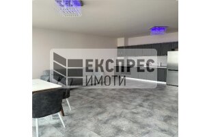 Neu, Möbliert, Luxuriös 2 Schlafzimmer Wohnung, Breeze