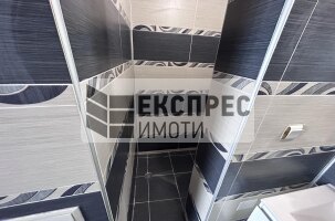 обзаведен Етаж от къща, Център