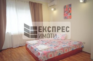 Furnished 3 bedroom apartment, Center