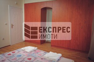 Furnished 3 bedroom apartment, Center