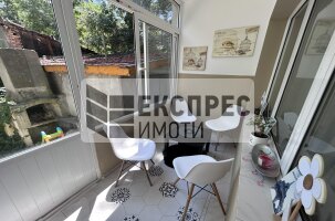 Furnished 2 bedroom apartment, Center