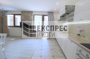 Луксозно, Обзаведен Тристаен апартамент, Окръжна болница