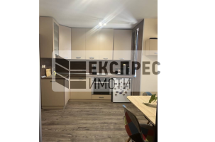 Neu, Möbliert 1 Schlafzimmer Wohnung, Center