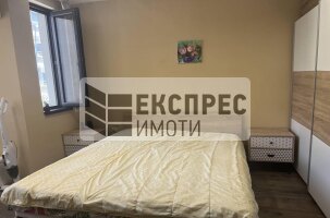 Neu, Möbliert 1 Schlafzimmer Wohnung, Center