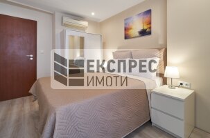 Neu, Möbliert, Luxuriös 1 Schlafzimmer Wohnung, Center