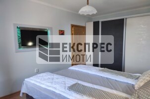 Neu, Möbliert 2 Schlafzimmer Wohnung, Business Hotel Varna