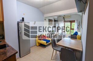 Neu, Möbliert 1 Schlafzimmer Wohnung, Center