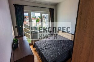 Neu, Möbliert 1 Schlafzimmer Wohnung, Center