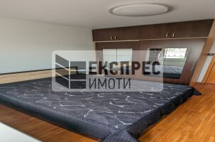 Neu, Möbliert 1 Schlafzimmer Wohnung, Center