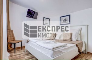 Furnished 2 bedroom apartment, Center