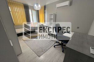 Neu, Möbliert, Luxuriös 2 Schlafzimmer Wohnung, Center