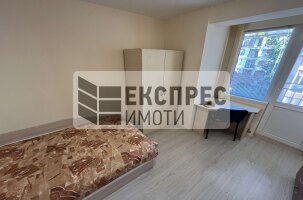 Нов, Обзаведен Тристаен апартамент, Окръжна болница