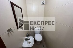 Нов, Обзаведен Тристаен апартамент, Окръжна болница