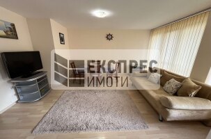 Нов, Обзаведен Тристаен апартамент, Окръжна болница