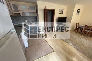 Нов, Обзаведен Тристаен апартамент, Окръжна болница