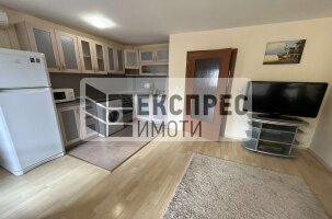 Нов, Обзаведен Тристаен апартамент, Окръжна болница