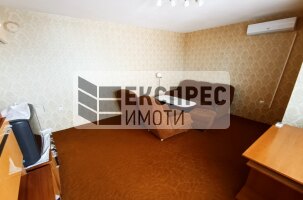 Furnished Large apartment, Center