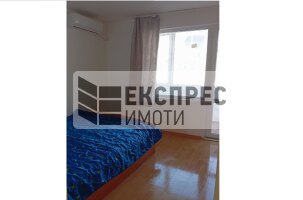 Обзавeден Тристаен апартамент, Лятно кино Тракия