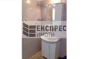 Обзавeден Тристаен апартамент, Лятно кино Тракия