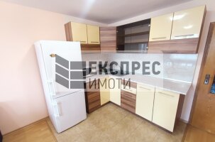 Обзаведен Тристаен апартамент, Левски