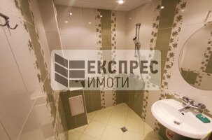 Обзаведен Тристаен апартамент, Левски