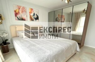 Neu, Luxus, möbliert 2 Schlafzimmer Wohnung, Breeze