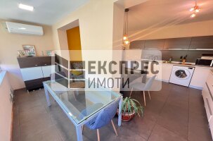 Обзаведен Четиристаен апартамент, Окръжна болница