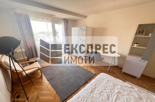Обзаведен Четиристаен апартамент, Окръжна болница