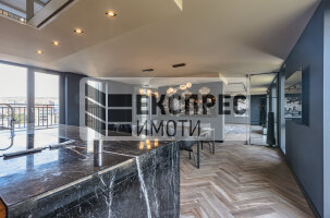 Обзаведен, Нов, Луксозен Тристаен апартамент, Център