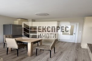 Neu, Möbliert, Luxuriös Studio, Vladislav Varnenchik