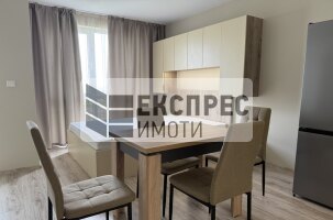 Neu, Möbliert, Luxuriös Studio, Vladislav Varnenchik