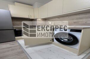 Neu, Möbliert, Luxuriös Studio, Vladislav Varnenchik