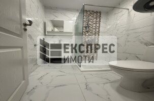 Neu, Möbliert, Luxuriös Studio, Vladislav Varnenchik