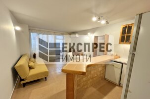 Обзаведен Четиристаен апартамент, Окръжна болница