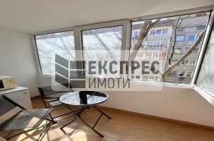 Обзаведен Четиристаен апартамент, Окръжна болница