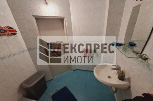Обзаведен Четиристаен апартамент, Окръжна болница