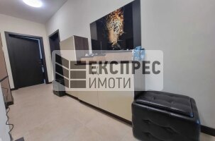 Обзавeден Тристаен апартамент, Виница
